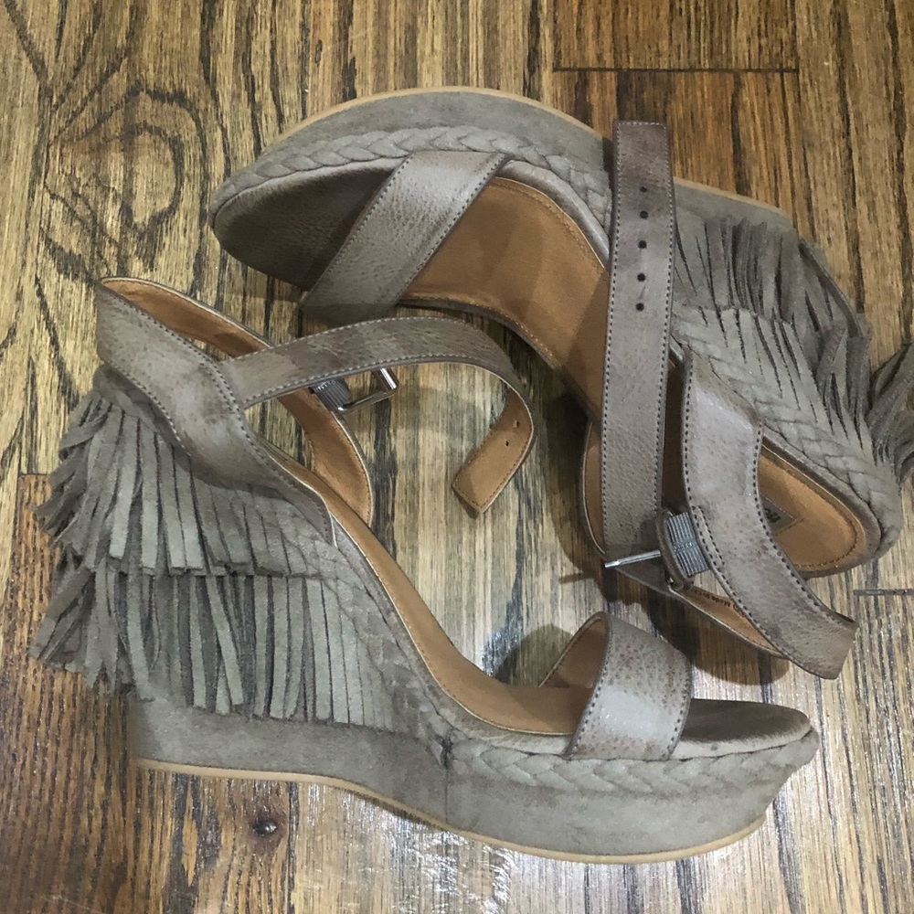 Fringe Wedge Heels